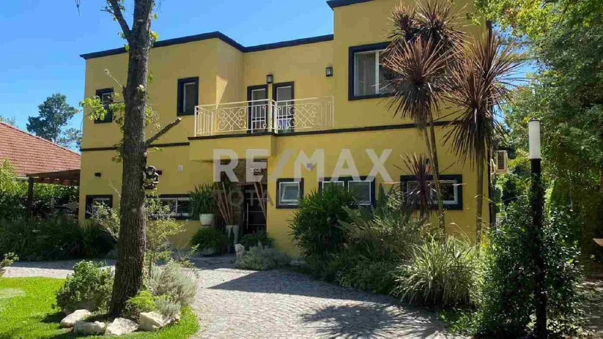VENTA CASA 5 AMB PILETA GOLFER´S C.C PILAR 2