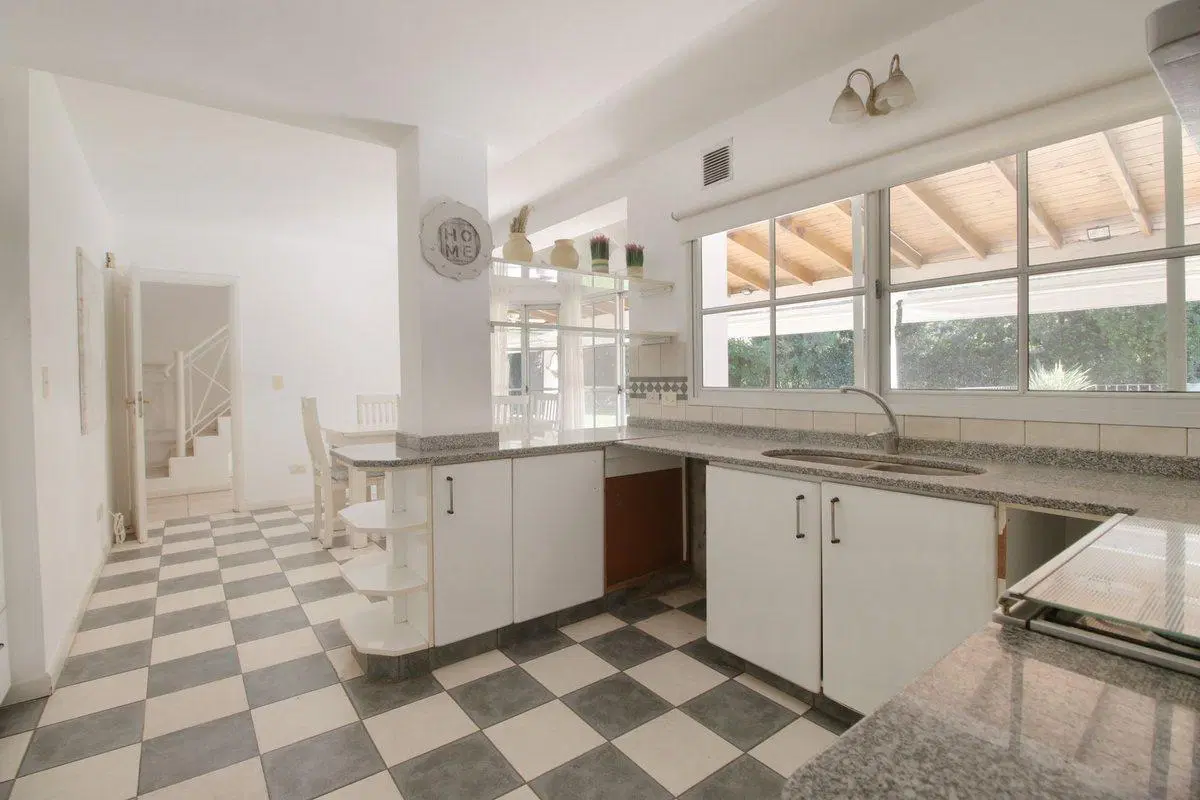 CASA EN VENTA LOS LAGARTOS COUNTRY CLUB, PILAR. 3