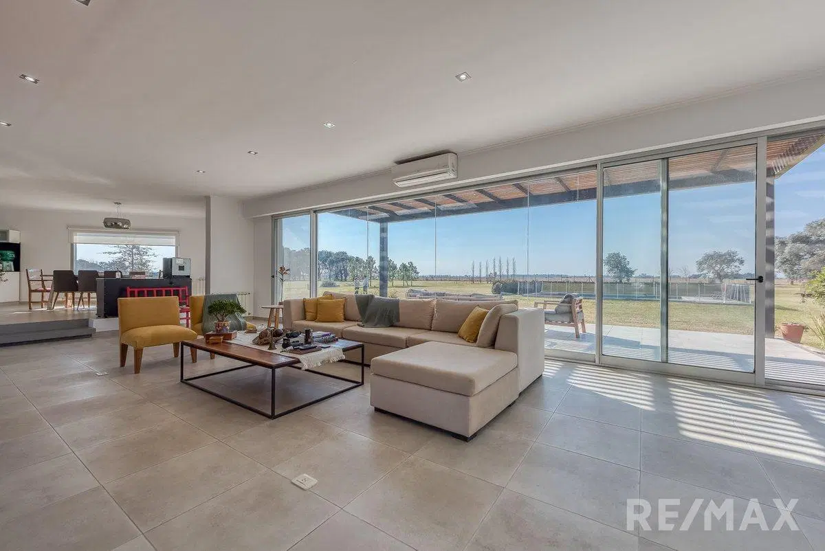 VENTA CASA 5 AMB  LA MACARENA, PILETA, A. CRÉDITO 4