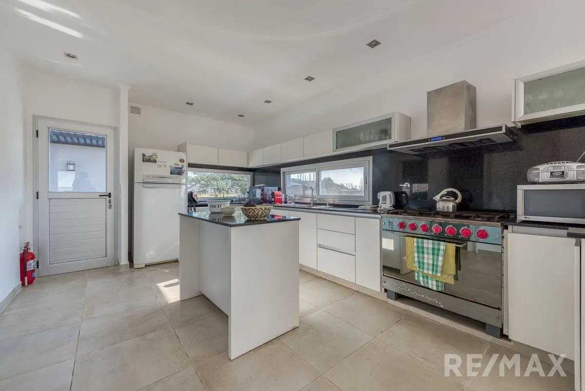 VENTA CASA 5 AMB  LA MACARENA, PILETA, A. CRÉDITO 8