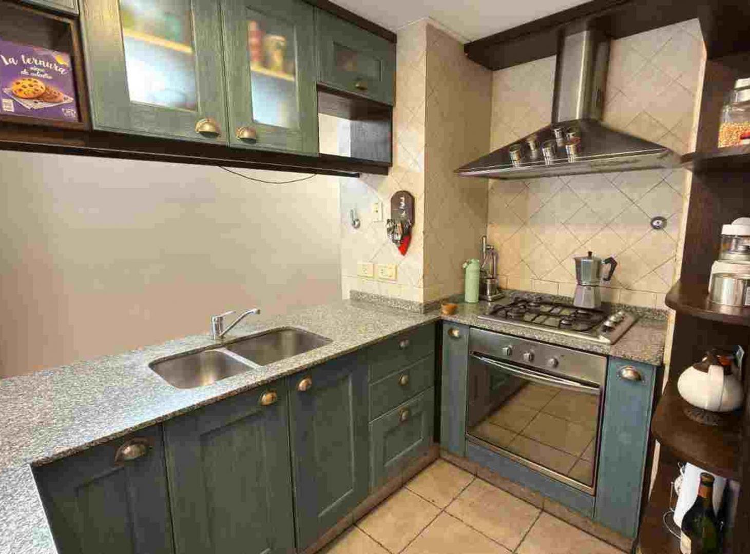 Foto de VENTA CASA 5 AMB PILETA JARDÍN MARTIN CORONADO, imagen 5