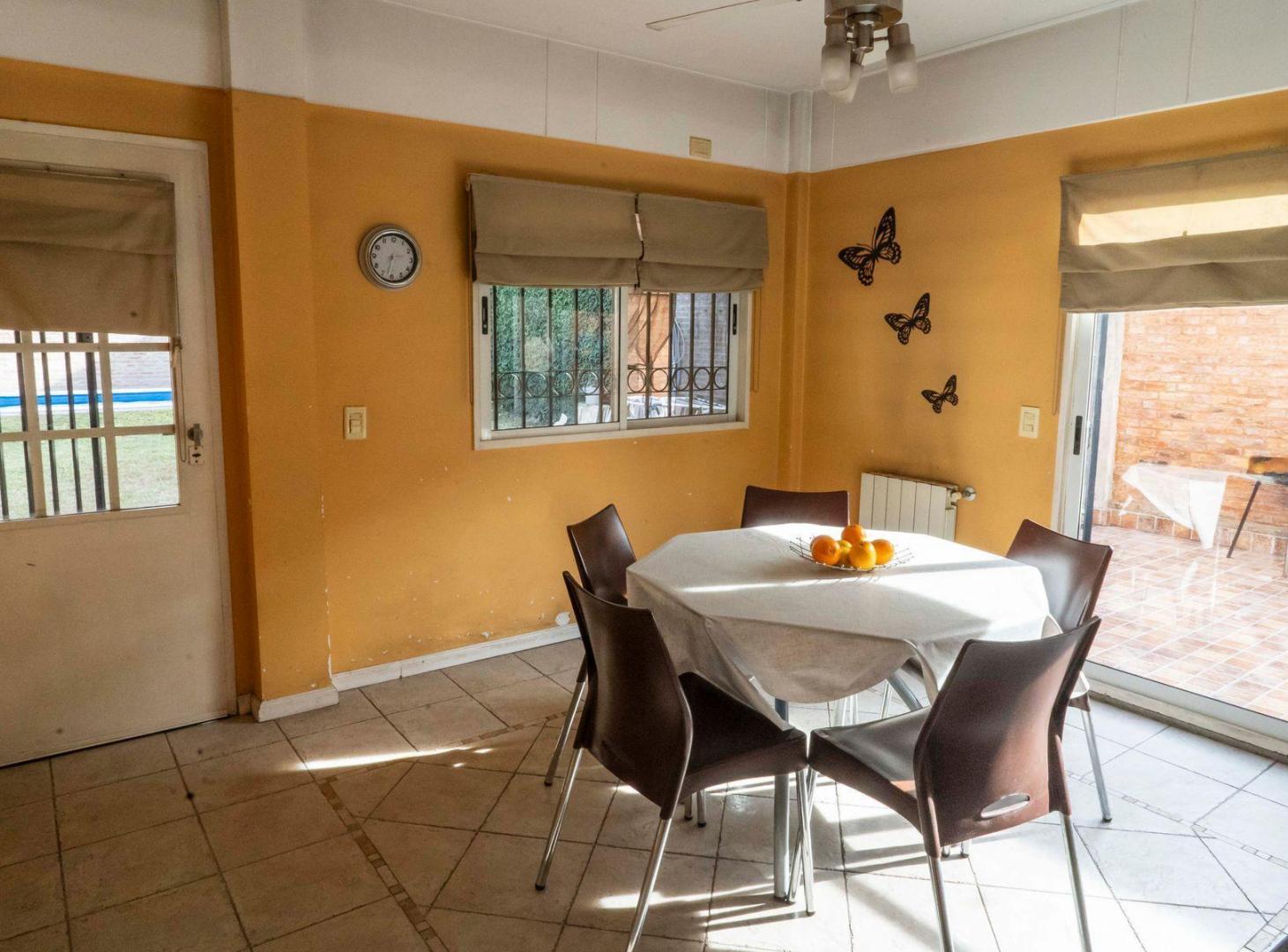 Foto de VENTA CASA 5 AMB PILETA JARDÍN MARTIN CORONADO, imagen 4