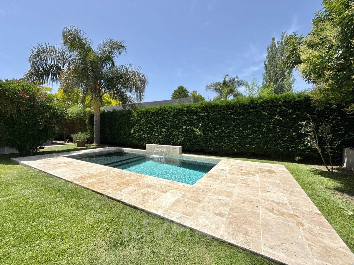 Casa en Venta 6 amb en B° El Mirasol V Rosa Pilar