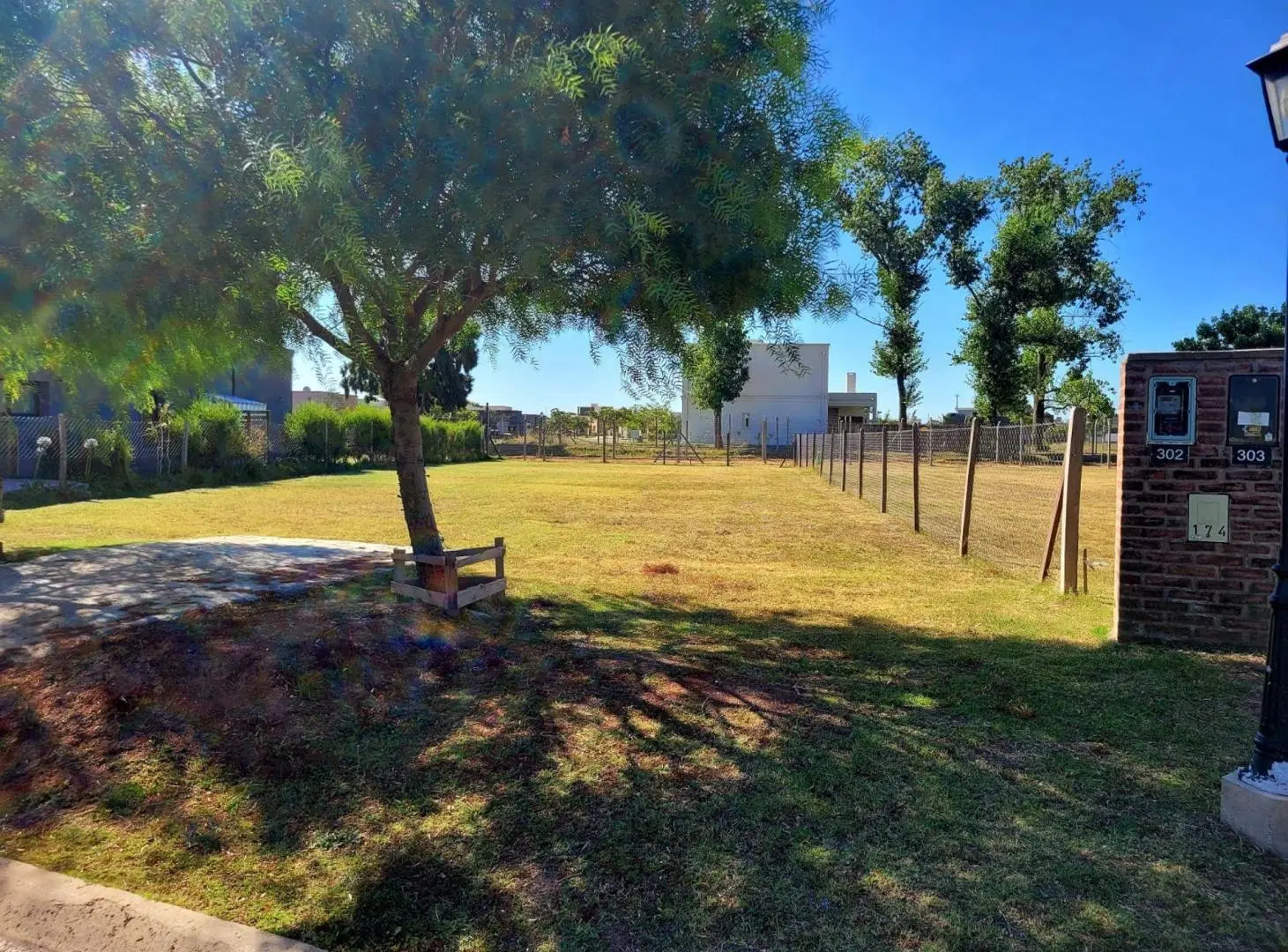 Venta lote 548 m² c/proyecto a 300m Cardinal Shop. 3
