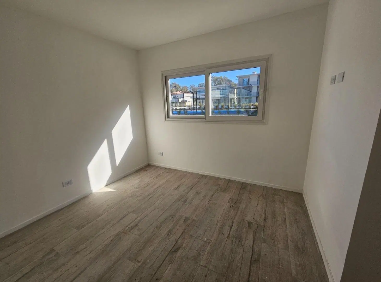 CASA DUPLEX 4 DOR PARRILLA CUOTAS CHIC VILLAGE 1