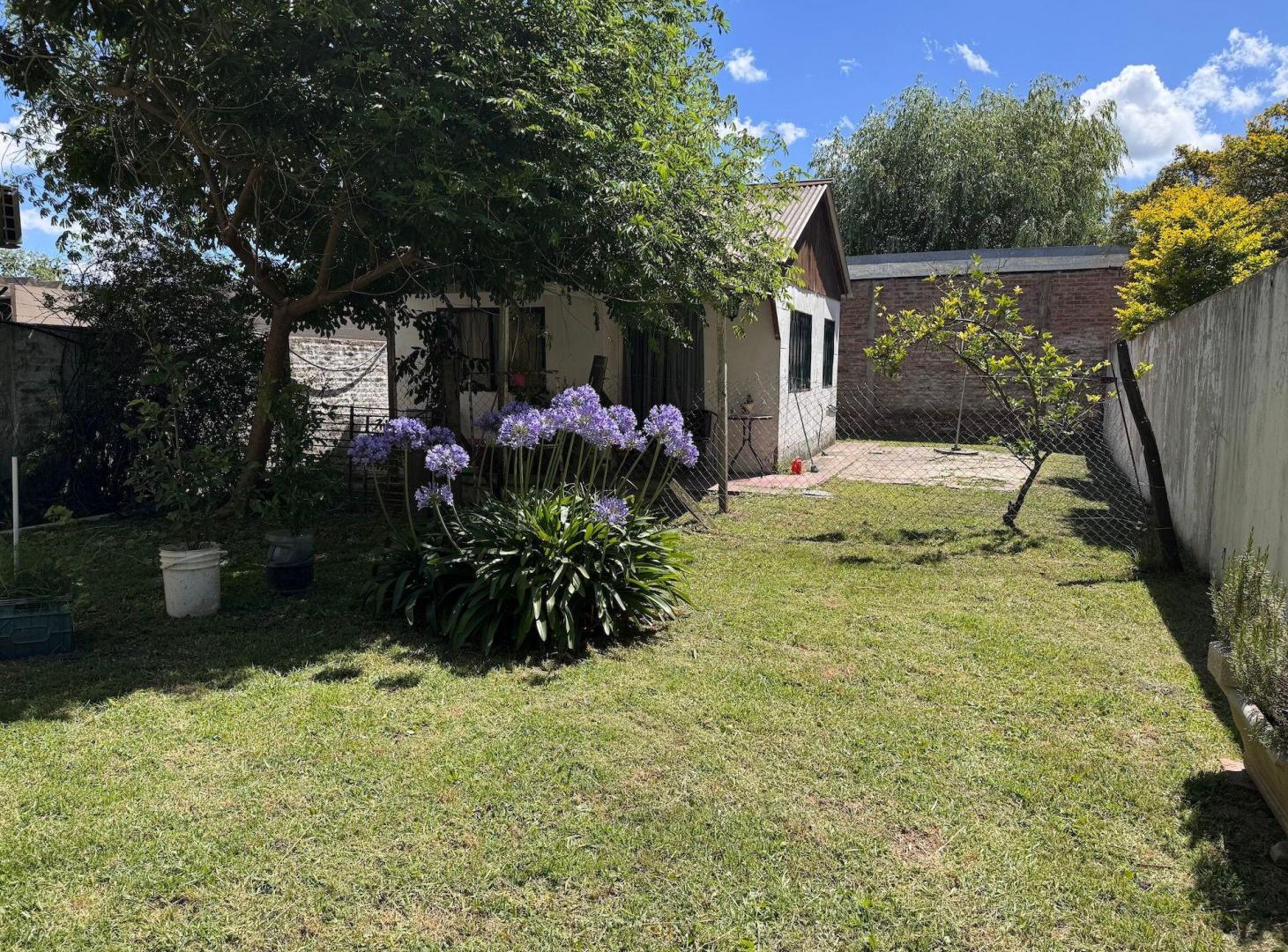 Foto de VENTA CASA A RECICLAR OPORTUNIDAD PILAR CTRO., imagen 2