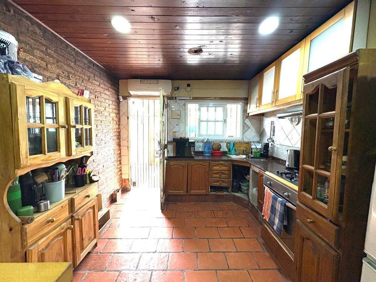 Foto de CASA 3 AMB EN MORENO CON PILETA Y COCHERA PERMUTA, imagen 3