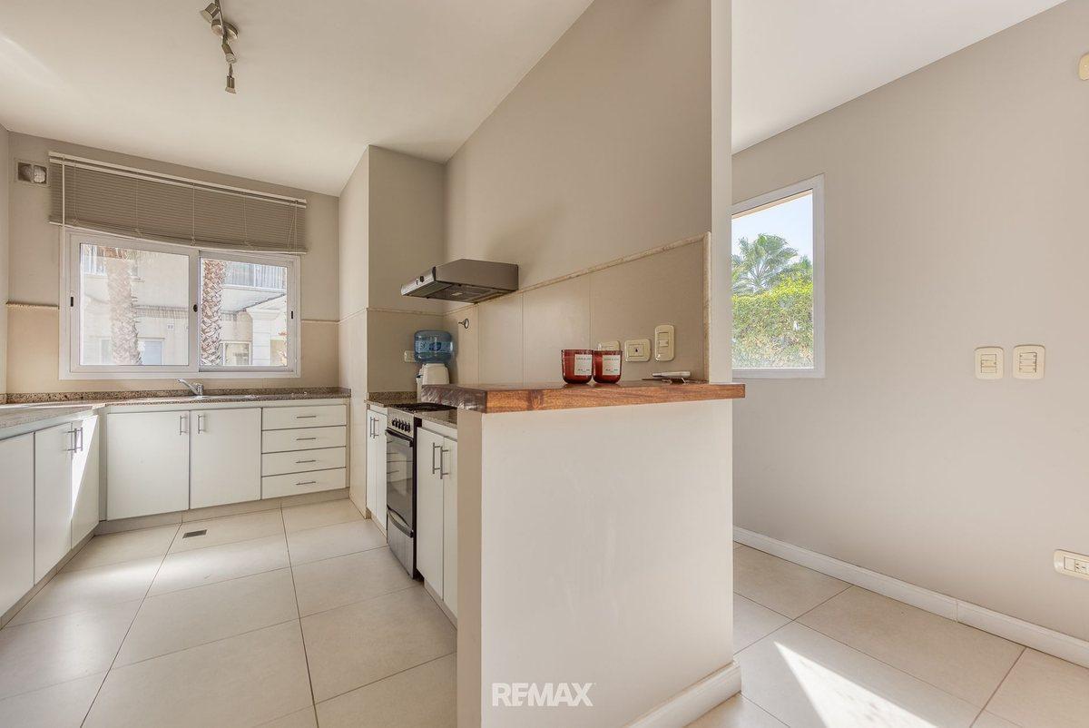 Foto de Venta dúplex 3 amb. jardín,parrilla,cochera y seg., imagen 2
