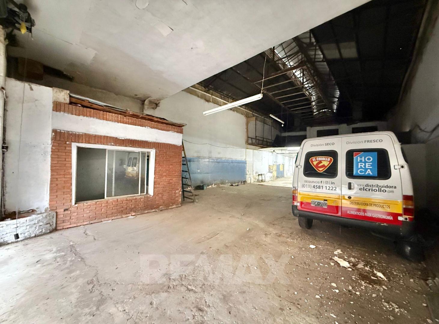 Foto de Venta desarrollo/uso mixto en Caballito local+viv, imagen 1