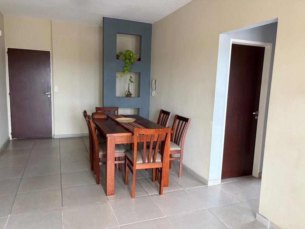Foto de VENTA 4 AMBIENTES CON BALCON PISO ALTO EN PILAR, imagen 2