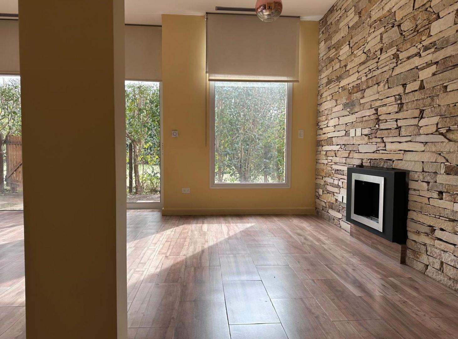Foto de Venta casa en La Angélica, 5 amb/pileta, imagen 5