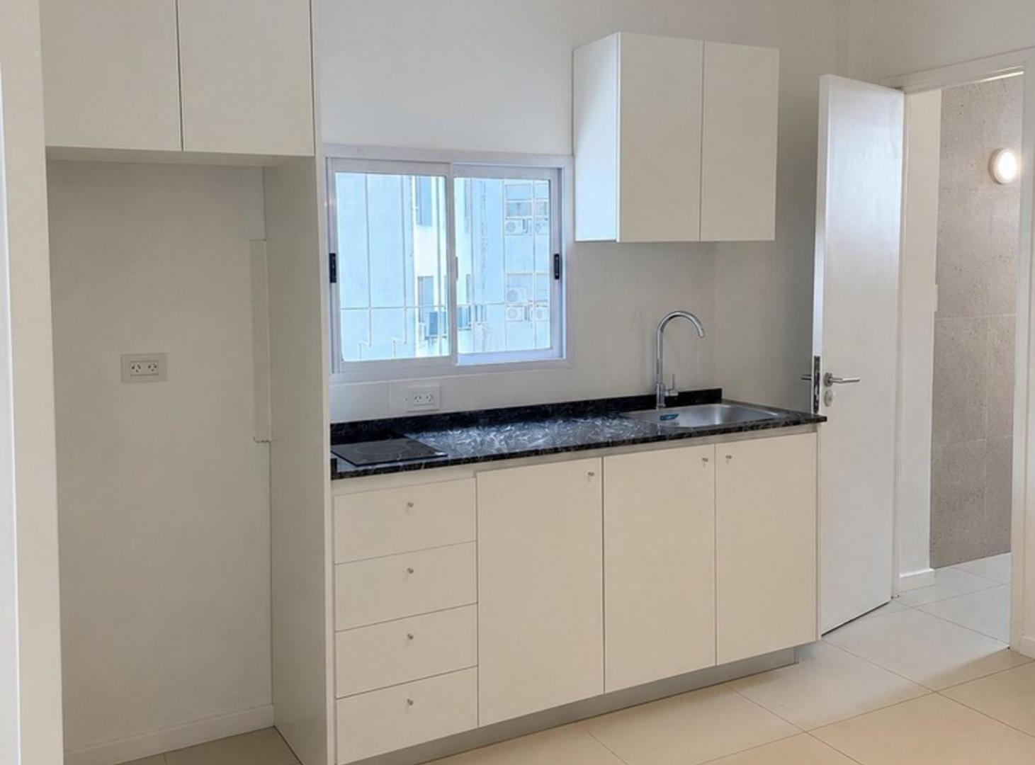 Foto de Venta departamento en Av. Perón 700, microcentro., imagen 4