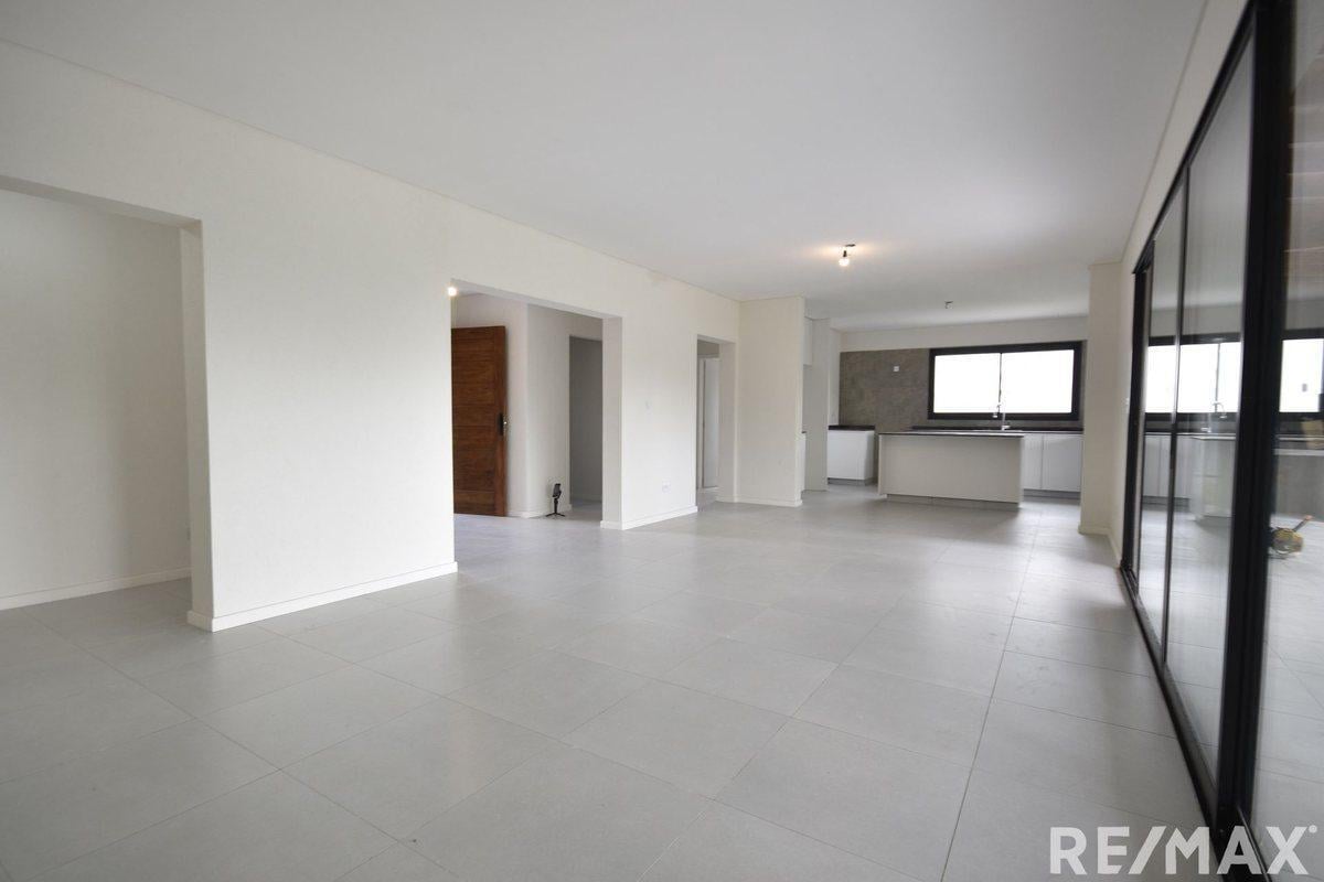 Foto de Venta casa a estrenar en Altos de Manzanares, imagen 2