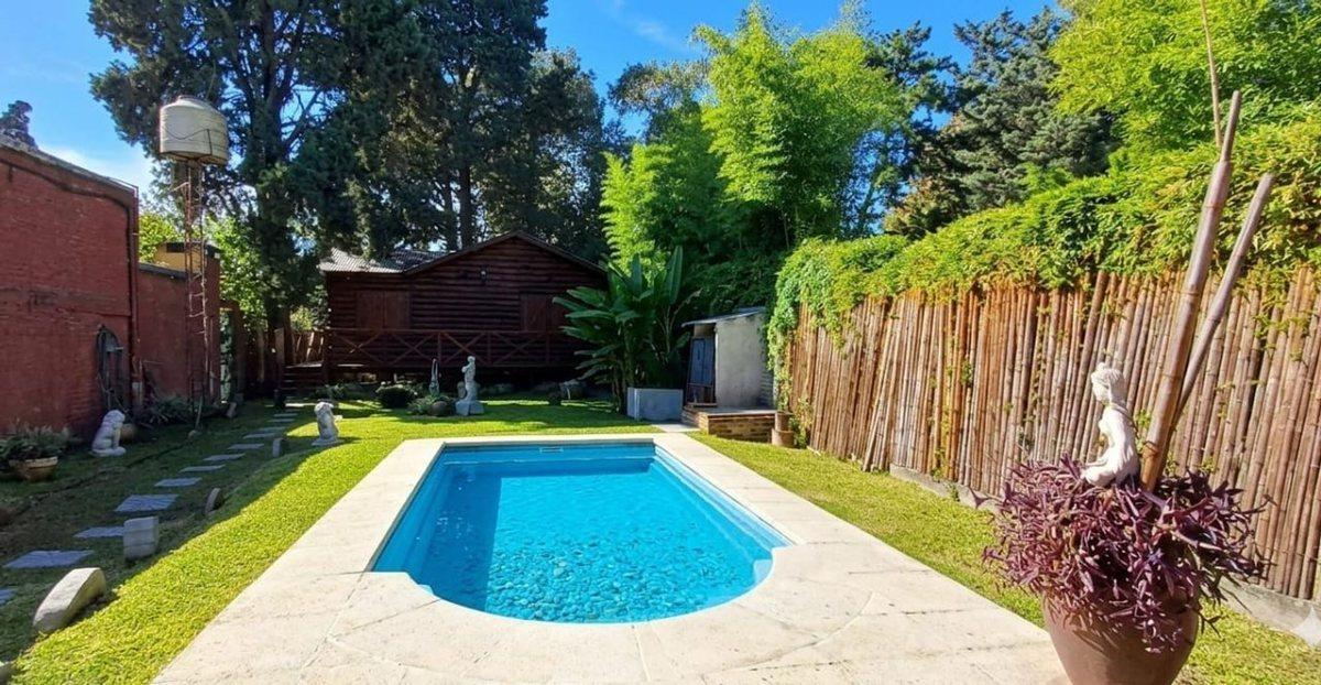 Foto de Venta casa Cabaña 3 Amb / Pileta en del viso pilar, imagen 1