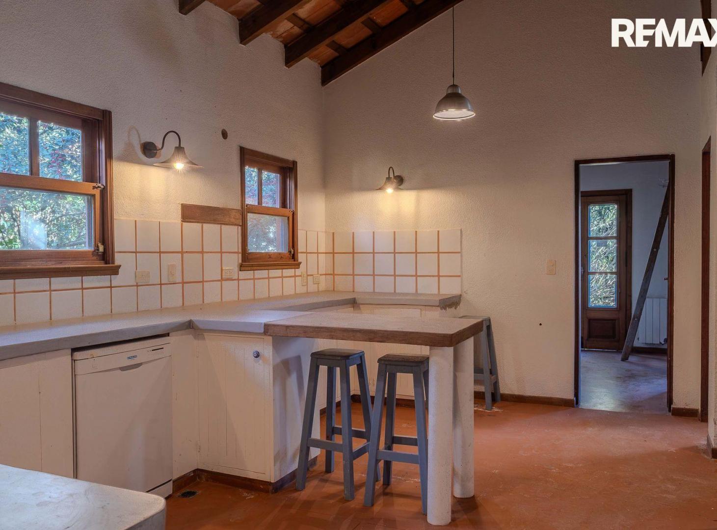 Foto de Venta casa 4 amb c/pileta y jardin en El Carmel CC, imagen 2