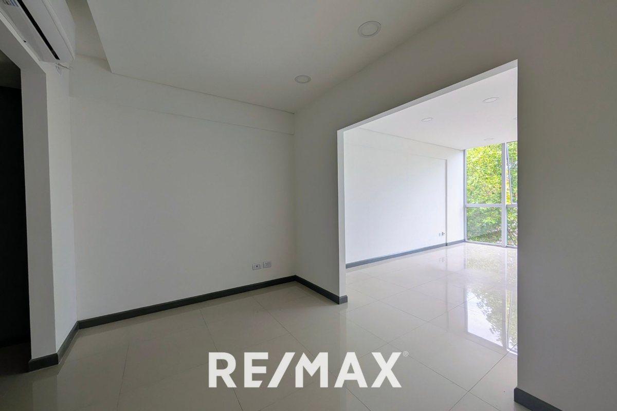 Foto de Venta Oficina Comercial Pilar 1 amb div.Cochera, imagen 1
