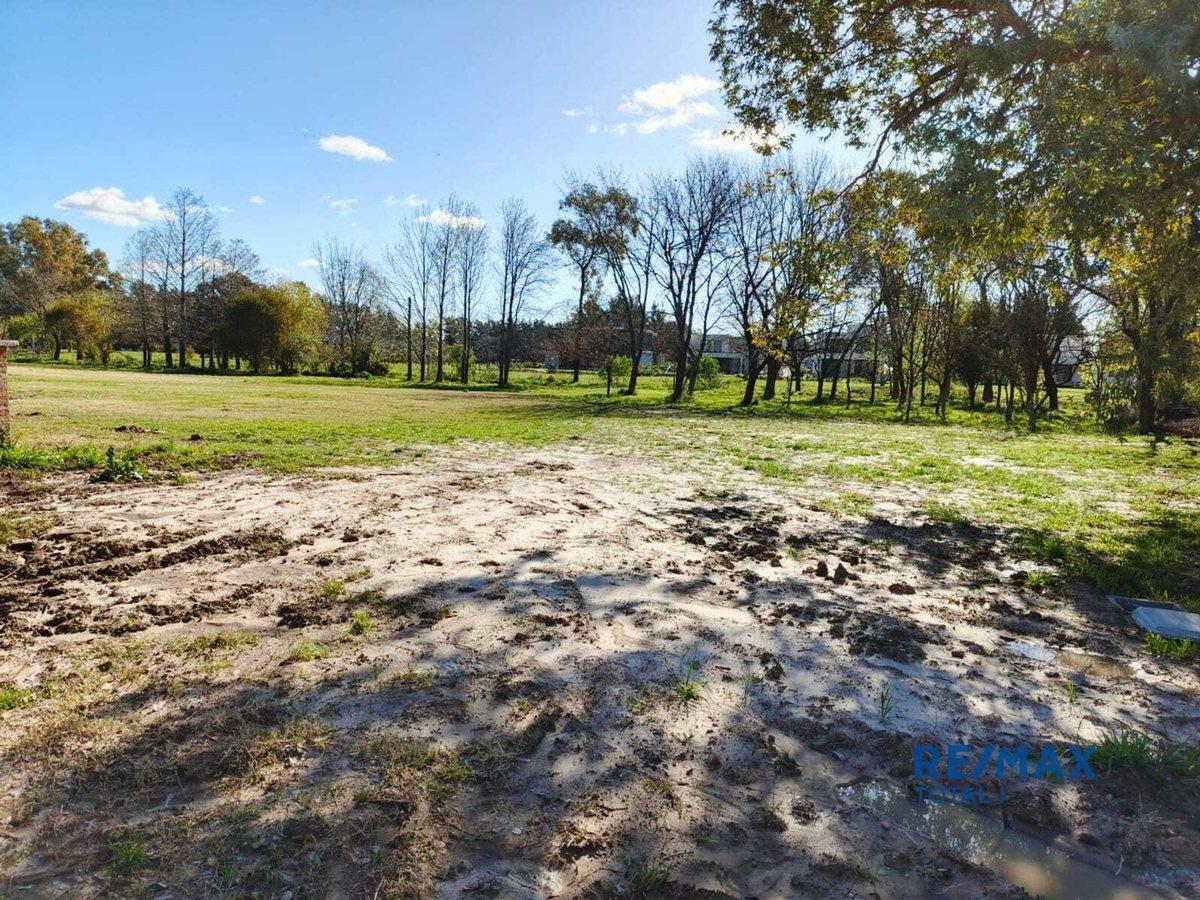 Foto de Venta lote Azzurra Pilar 859m² fondo Arroyo, imagen 1