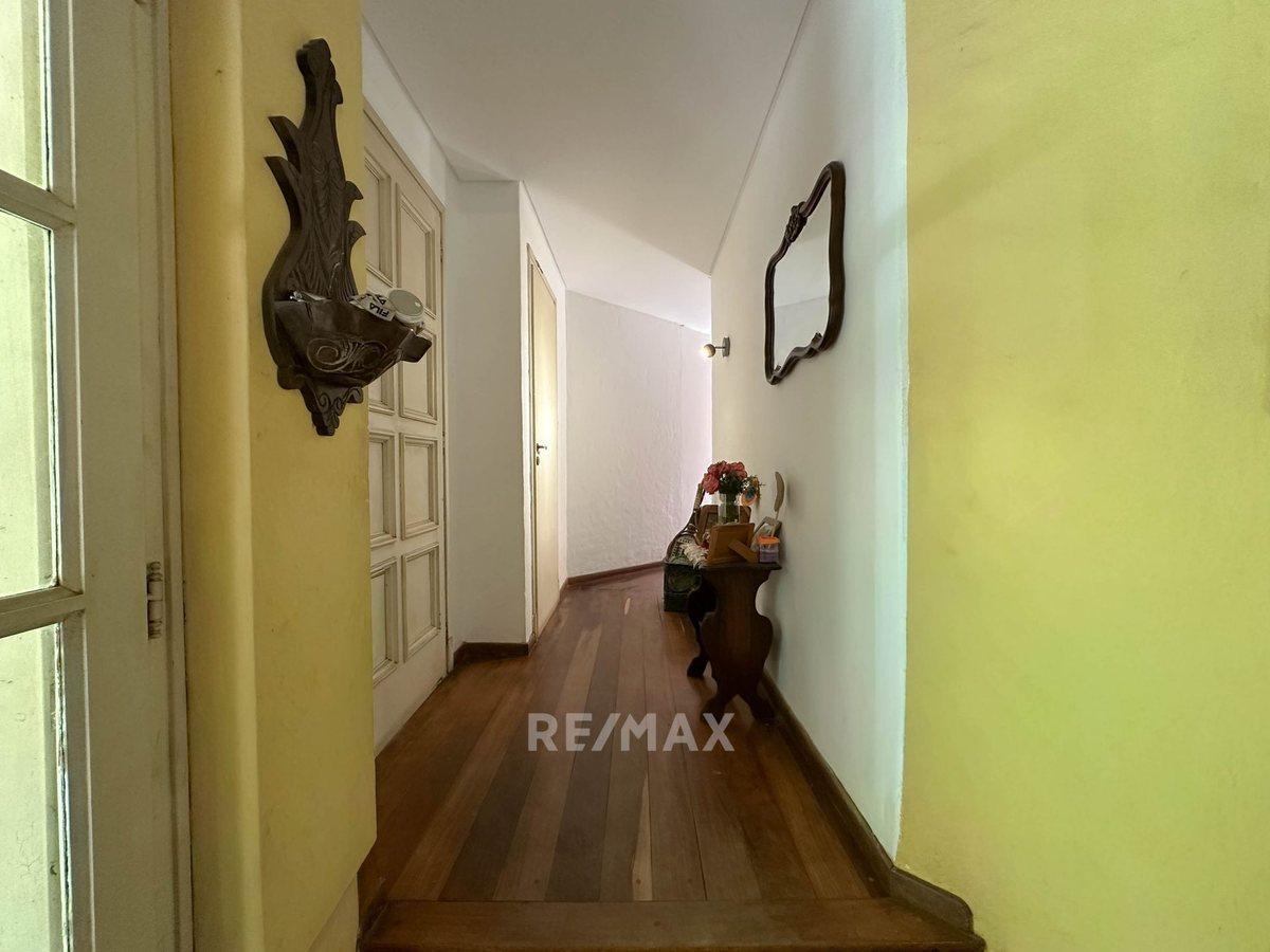 Foto de CASA EN VENTA A RECICLAR CON PILETA, LOS LAGARTOS., imagen 2