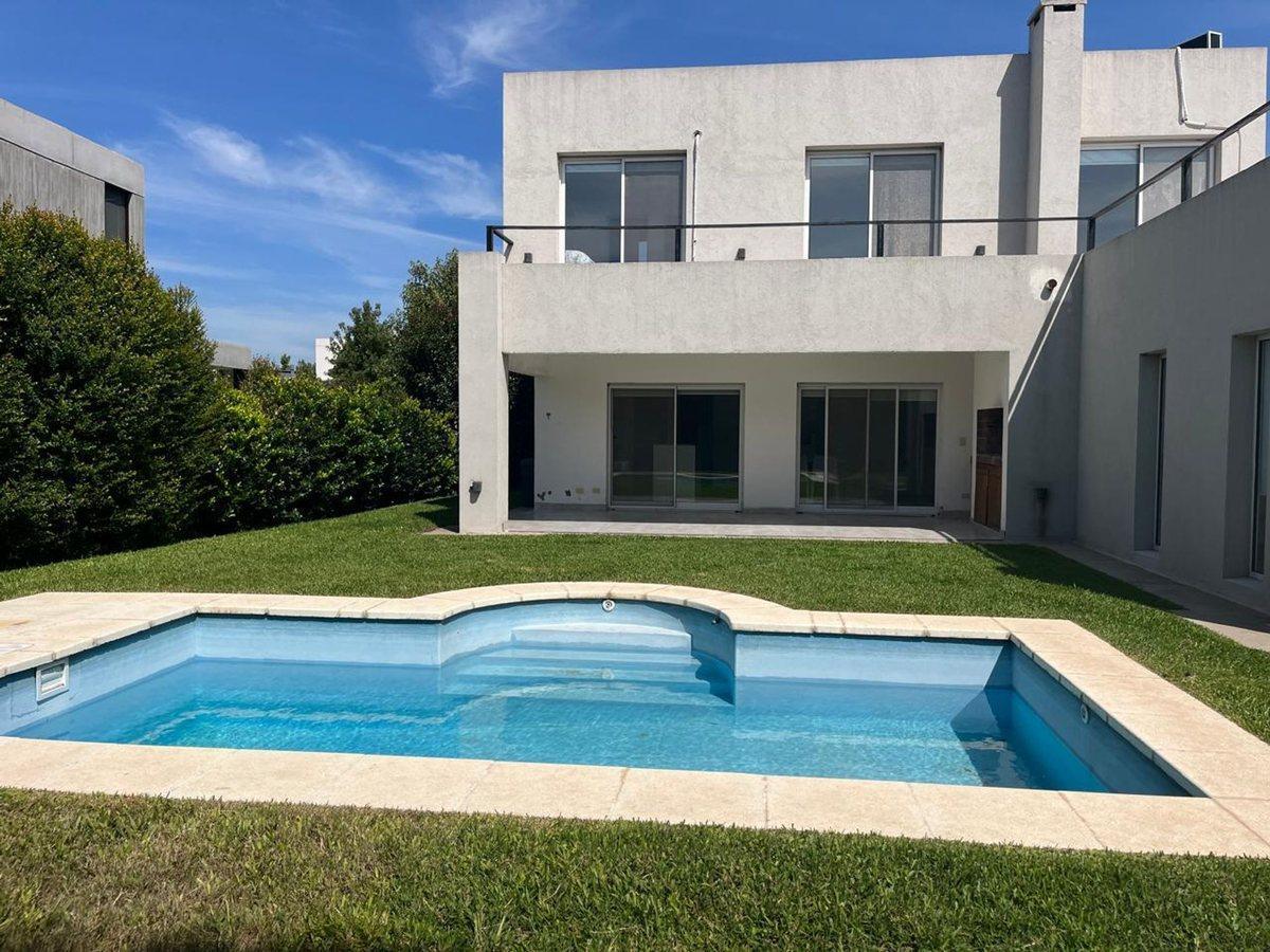 Foto de VENTA CASA c/hab pcipal abajo en AYRES PLAZA PILAR, imagen 4