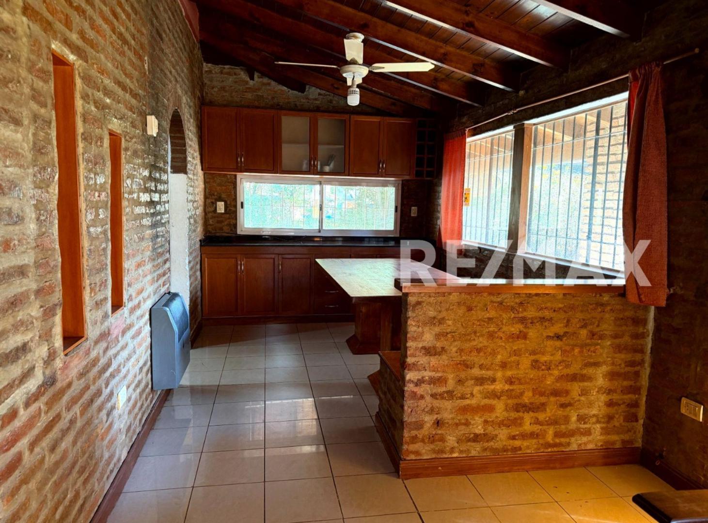 Foto de VENTA CASA 5 AMB CON PILETA Bº MIRASOLES- PILAR, imagen 2
