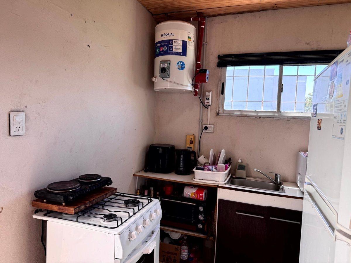 Foto de VENTA CASA CON PILETA, QUINCHO, Bº SEMI CERRADO, imagen 3