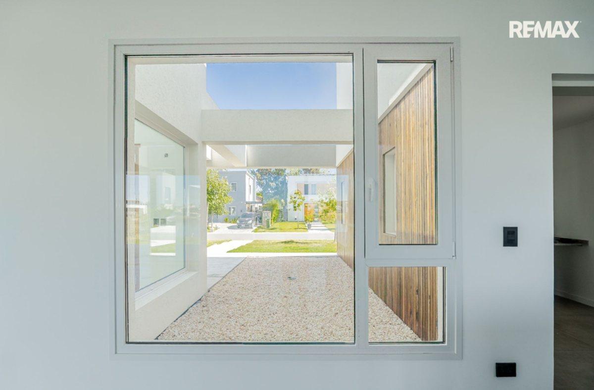 Foto de VENTA CASA A ESTRENAR S LA LAGUNA BO SANTA ANA, imagen 1