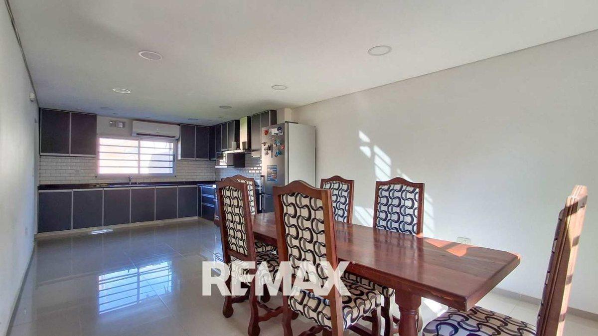 Foto de Venta casa 3 dorm. jardin 3 coch derqui pilar., imagen 5