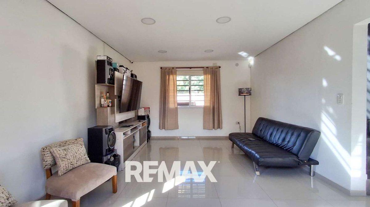 Foto de Venta casa 3 dorm. jardin 3 coch derqui pilar., imagen 2