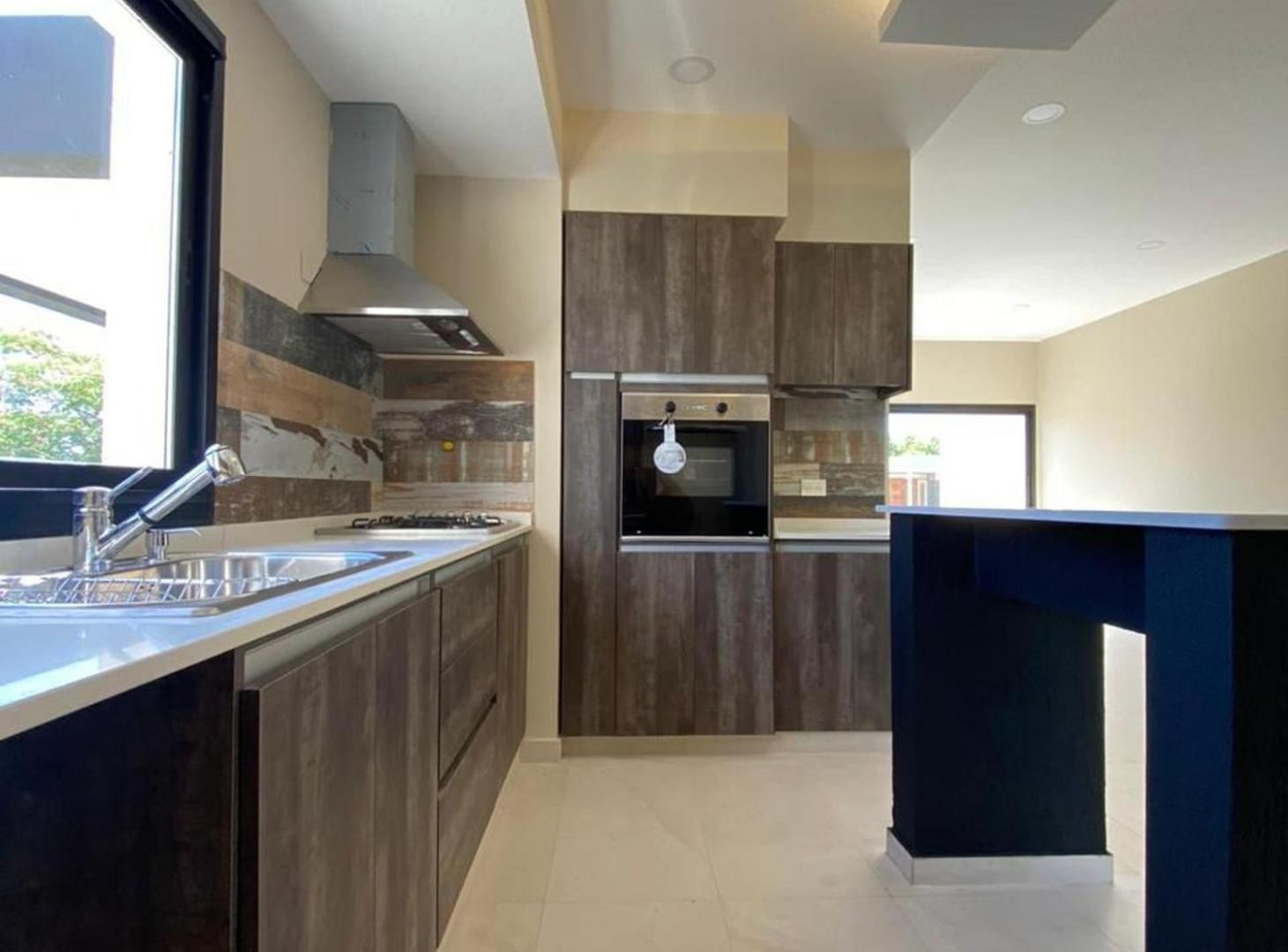 Foto de VENTA CASA PERMUTA LOTE CENTRAL ALTOS DE MANZANAR, imagen 1