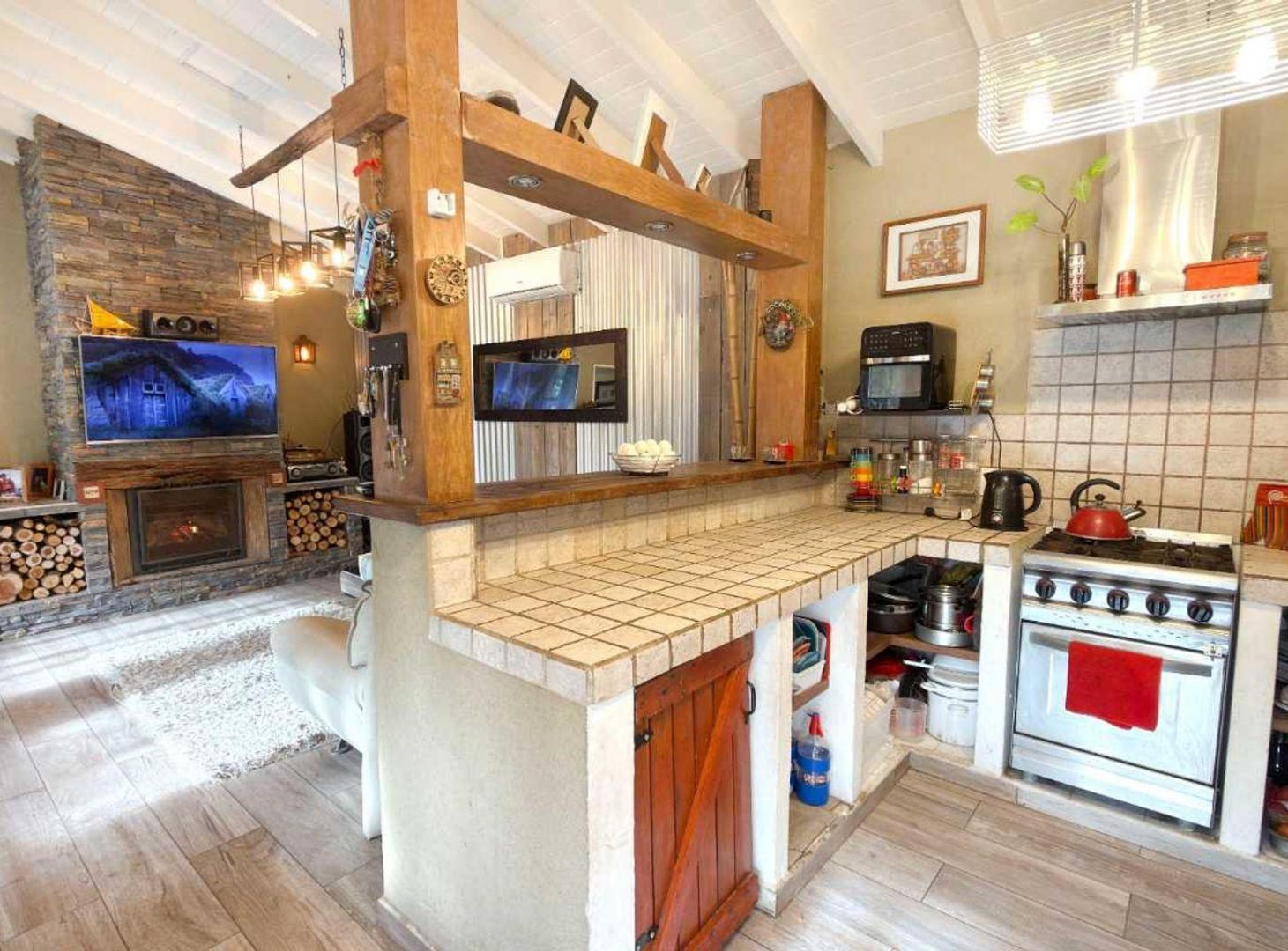 Foto de VENTA CASA 3 AMB CON PILETA JARDIN El JAGUEL, imagen 5
