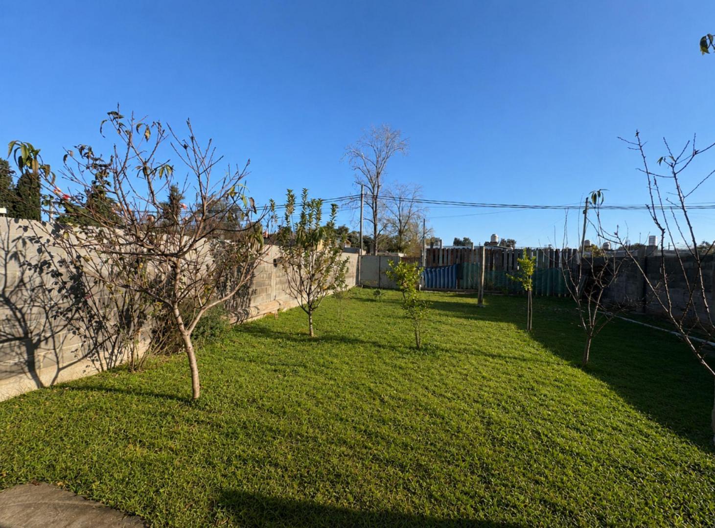 Foto de VENTA LOTE CON MEJORAS EN DEL VISO, imagen 2