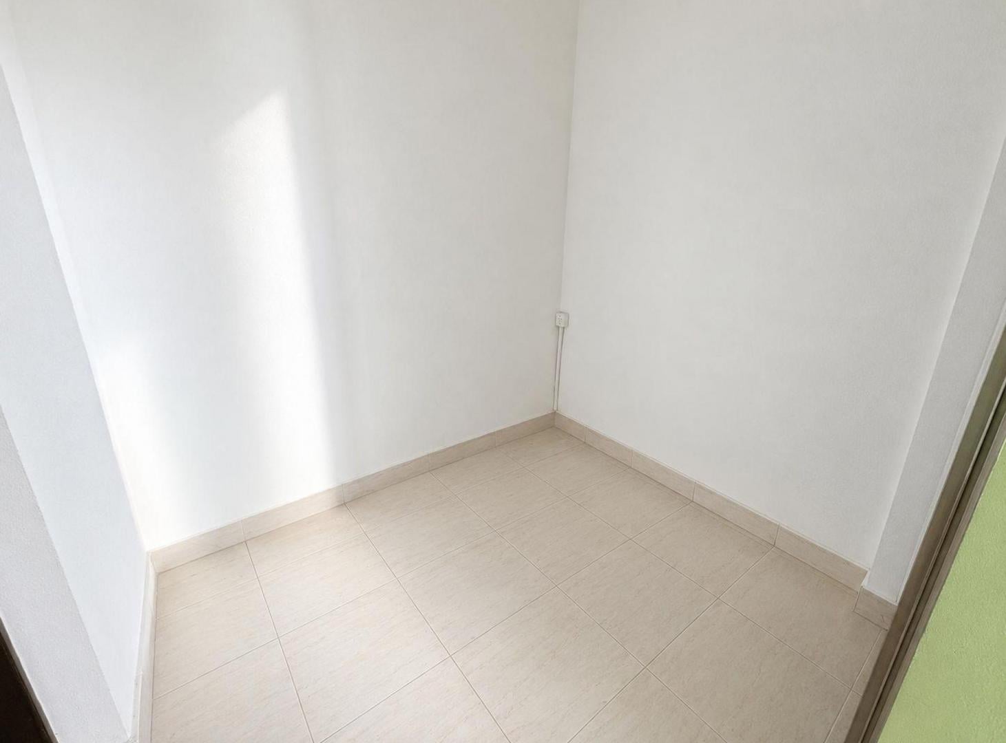 Foto de ALQUILER LOCAL COMERCIAL PILAR EXCELENTE UBICACION, imagen 2