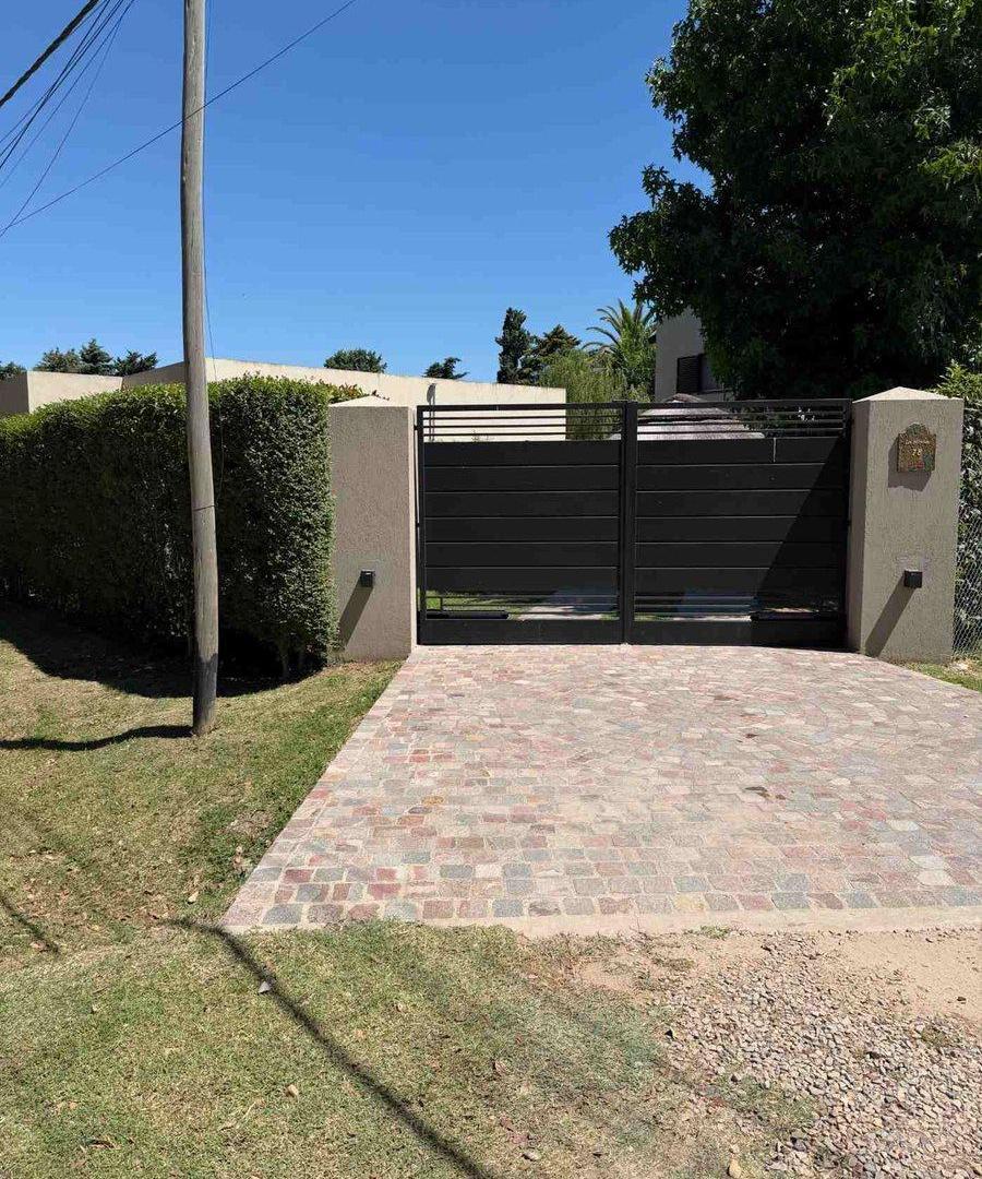 Foto de VENTA CASA PISCINA yparrilla. PAVON (Ruta6yruta8), imagen 2