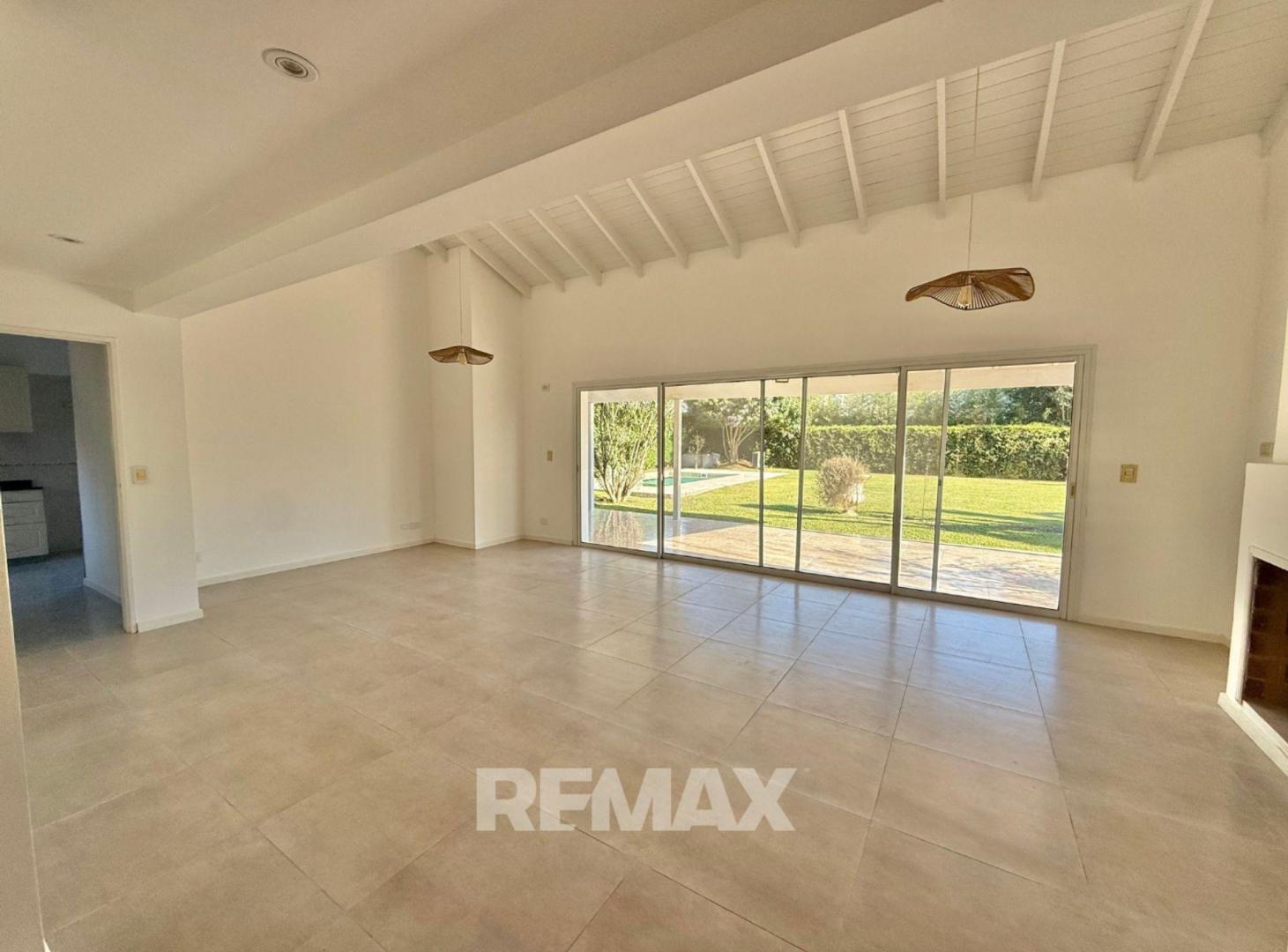 Foto de Casa en Venta 6 amb en B° El Mirasol V Rosa Pilar, imagen 2