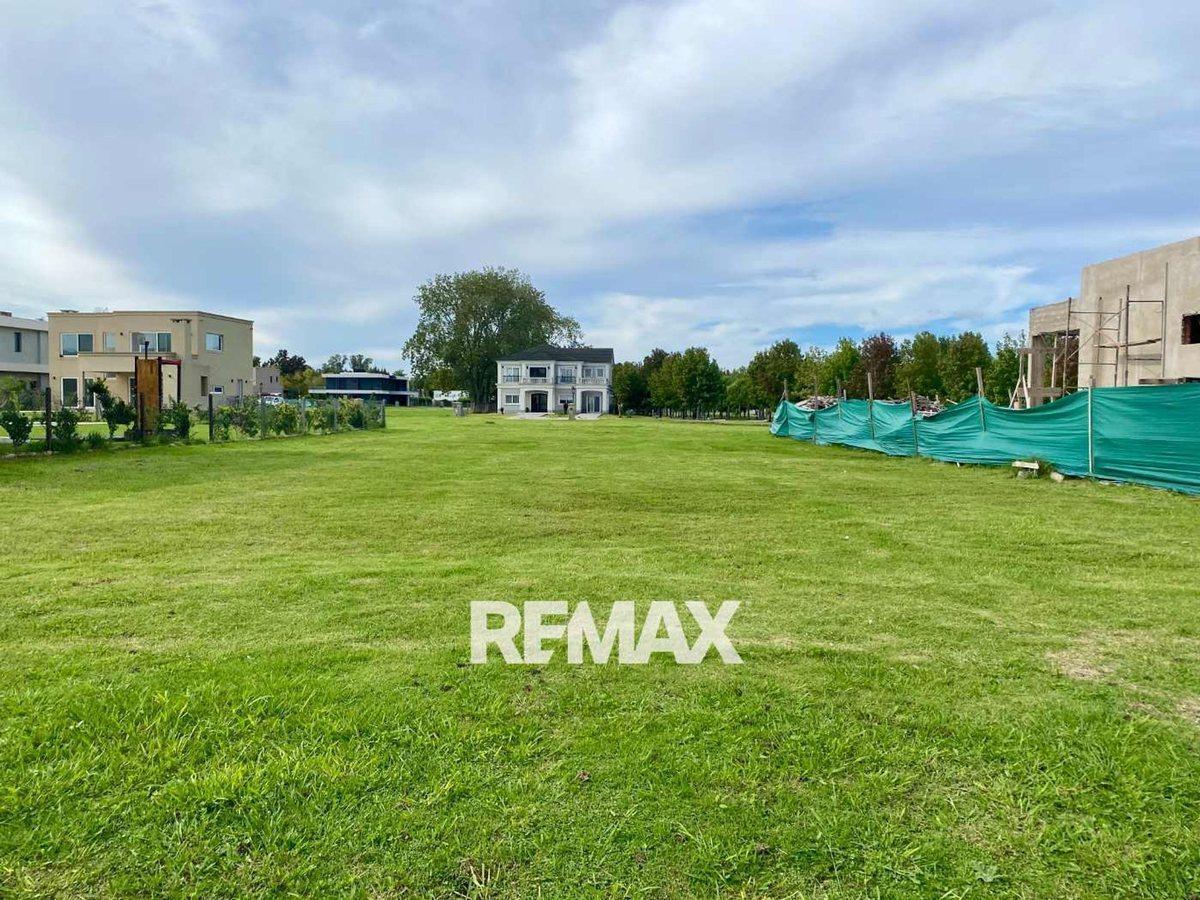 Foto de VENTA LOTE CENTRAL Bª CHATEAU PILAR, imagen 2