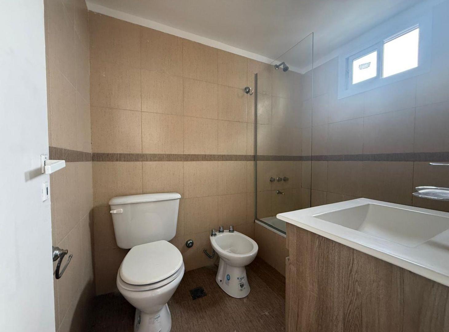 Foto de Venta Departamento 2 amb con cochera, Caseros., imagen 4