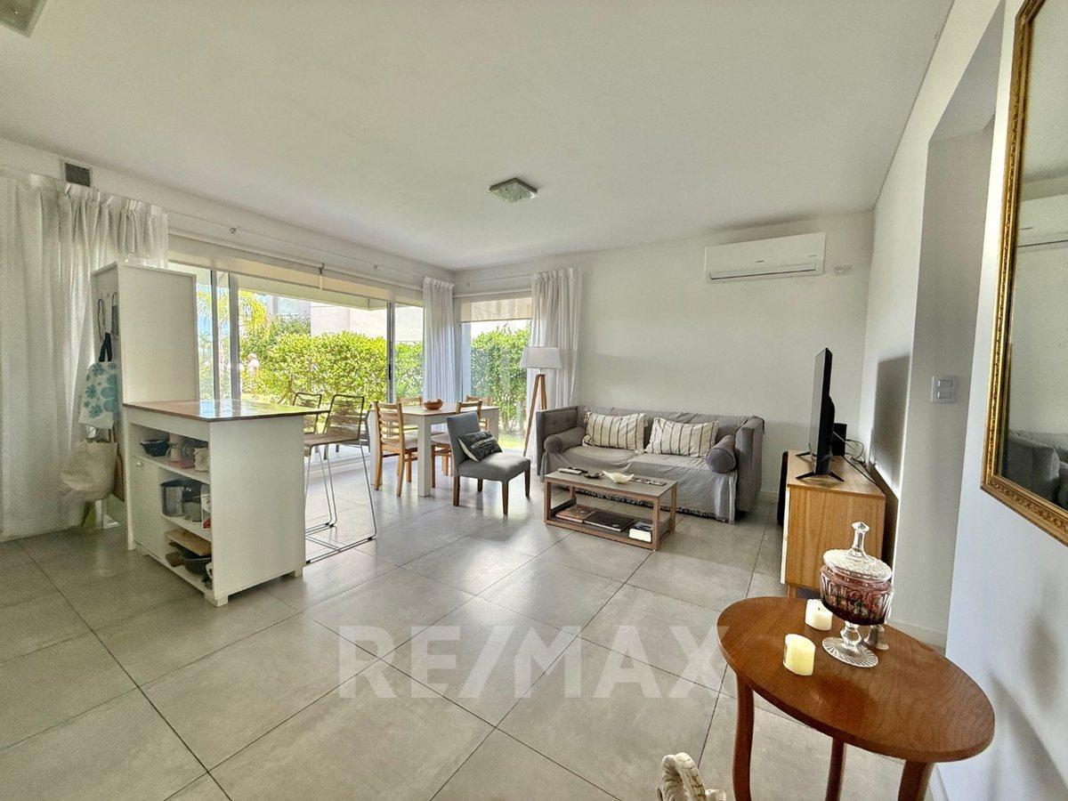 Foto de Venta 3amb-jardín-2baños-vista laguna-Lagoon Pilar, imagen 2