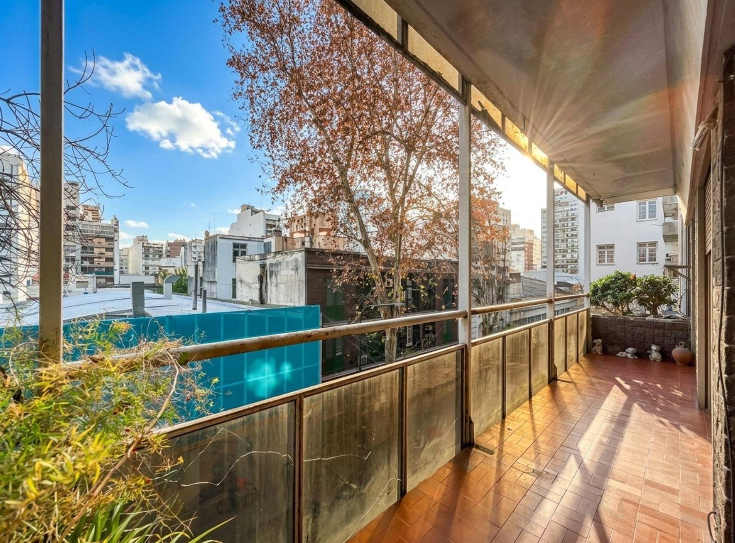 Foto de VENTA 4 AMB C/BALCÓN Y COCH - A REFACCIONAR, imagen 3
