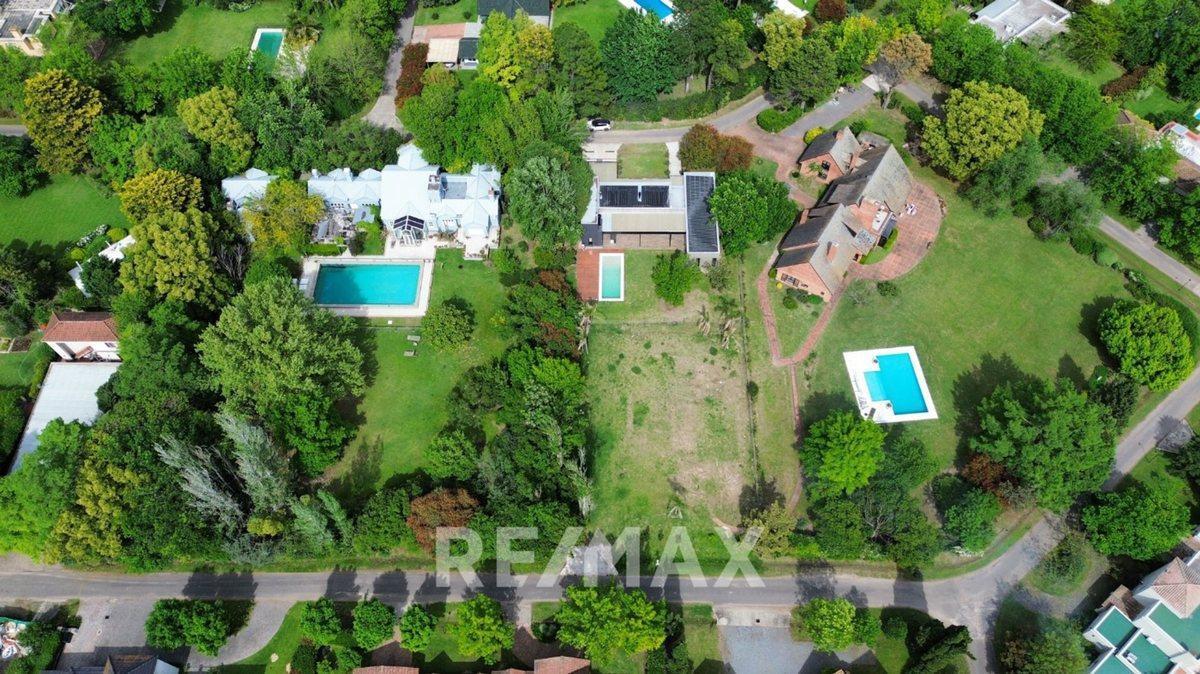 Foto de VENTA Lote central en Country Carmel 1015m2, imagen 2