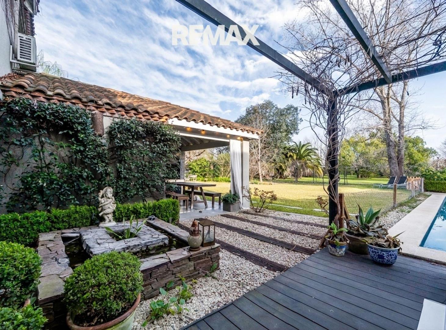 Foto de Venta casa 5 dorm Ayres de Pilar al Parque Central, imagen 2