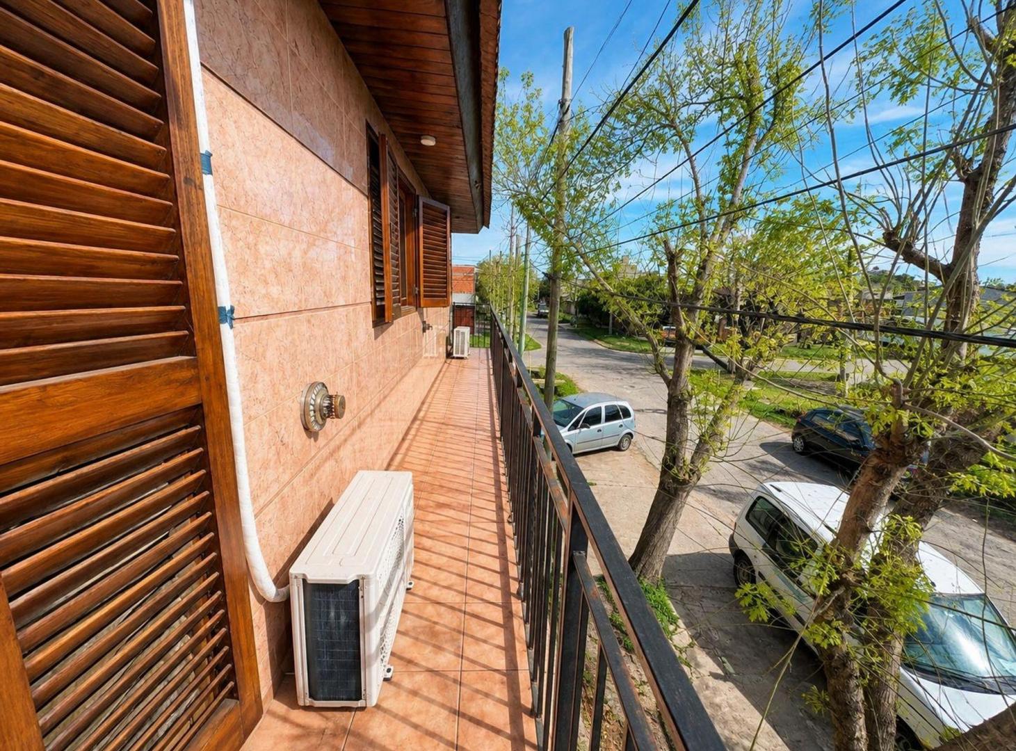 Foto de VENTA DEPARTAMENTO + LOCALES EN CAMPANA, imagen 1