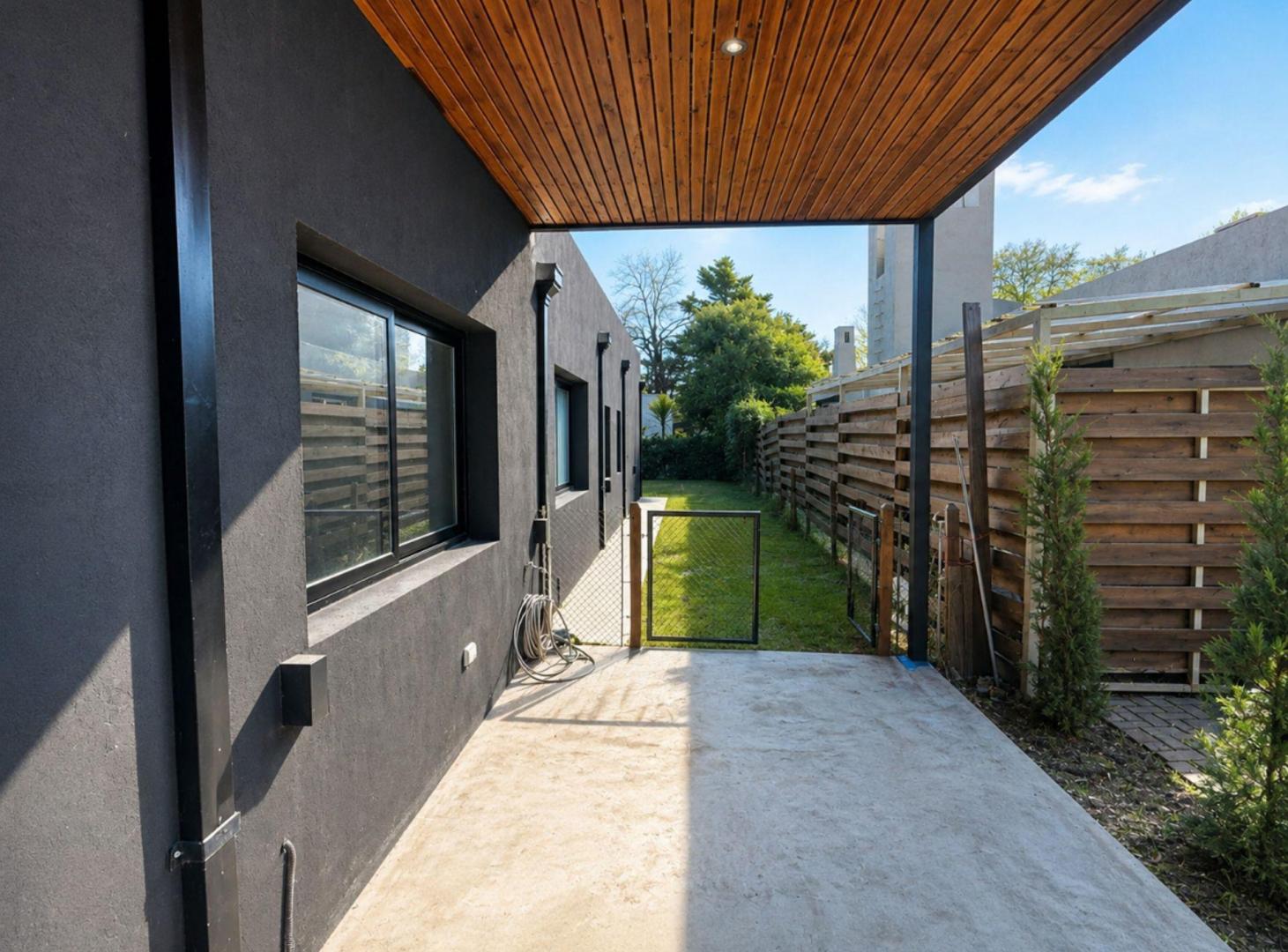 Foto de VENTA CASA MAPUCHE PILAR CENTRAL MODERNA PILETA, imagen 2