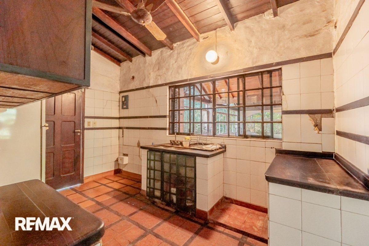 Foto de VENTA CASA PILAR 2 LOTES APTO DESARROLLO -PERMUTA, imagen 3