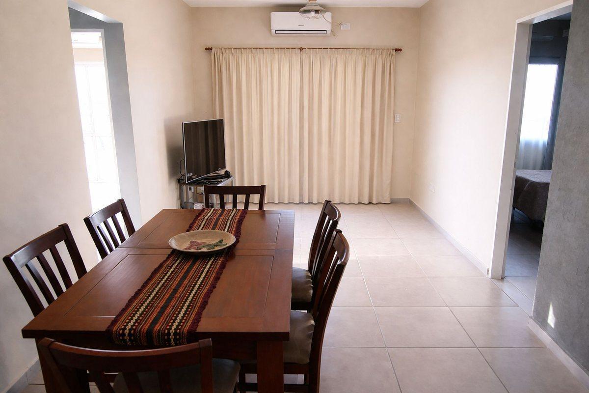 Foto de VENTA 4 AMBIENTES CON BALCÓN PISO ALTO EN PILAR, imagen 2