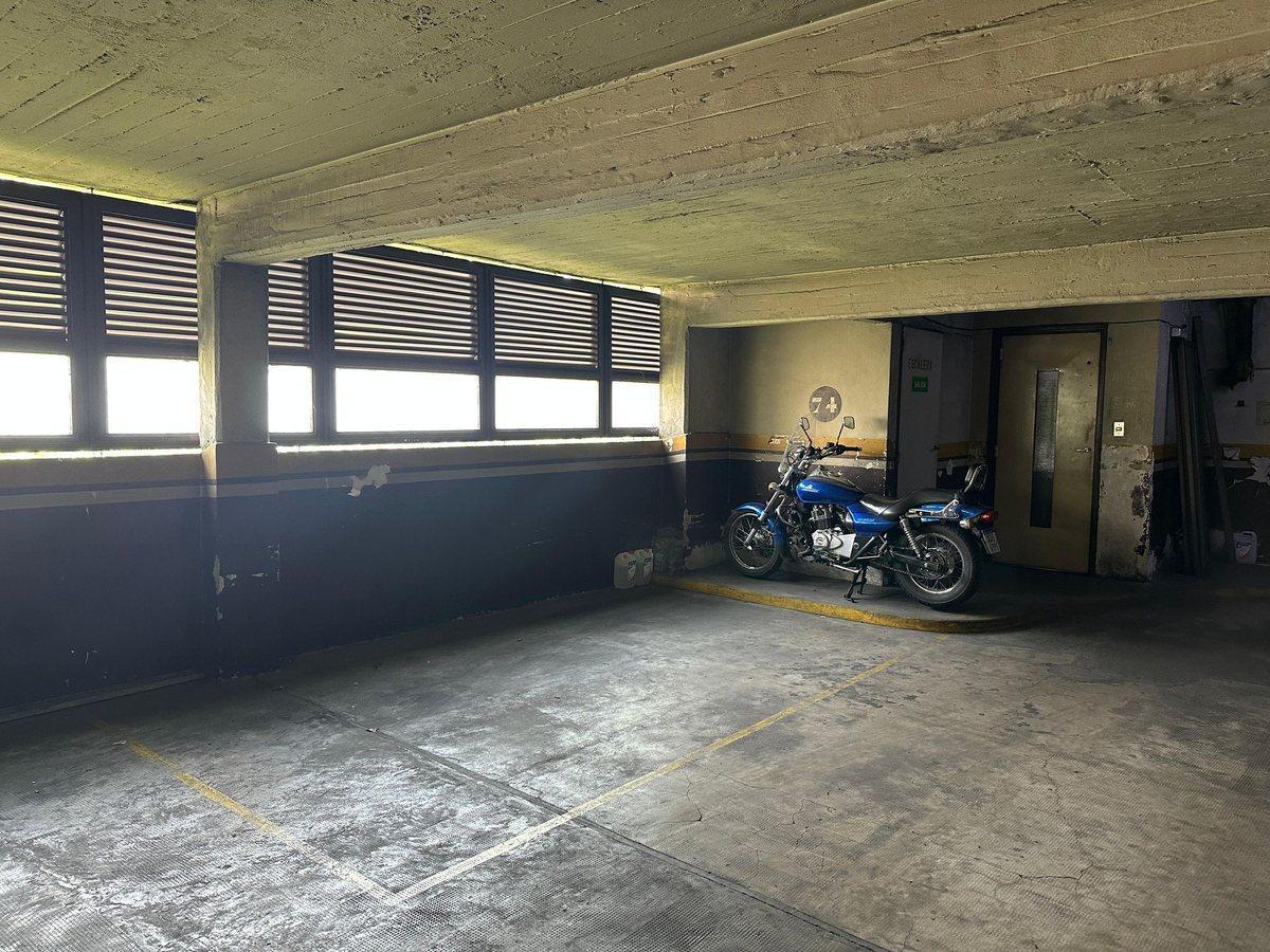 Foto de Venta Cochera para Auto mas Moto en Caballito, imagen 2