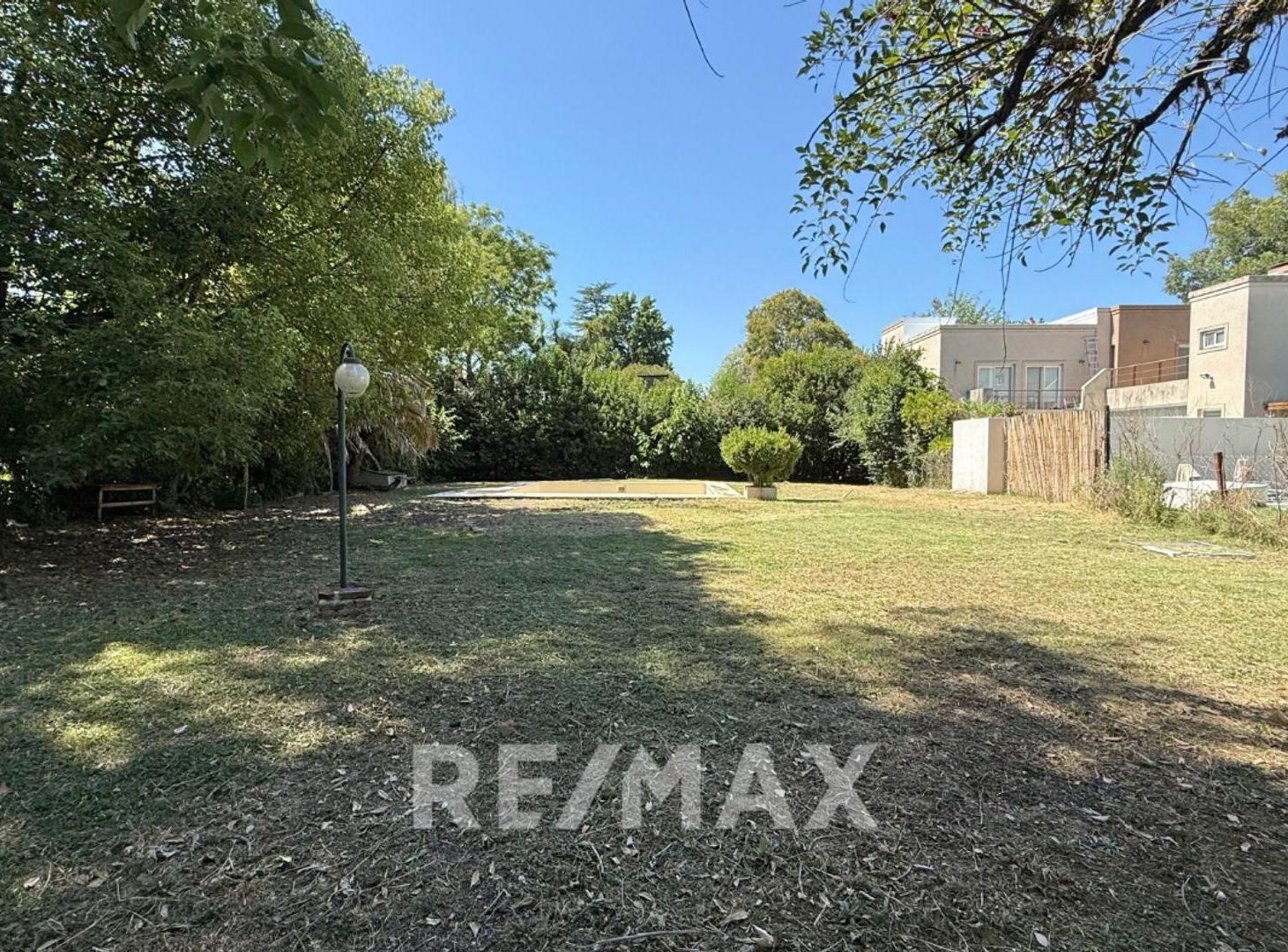 Foto de VENTA LOTE CENTRAL MAPUCHE CON PILETA MEJOR VALOR, imagen 2
