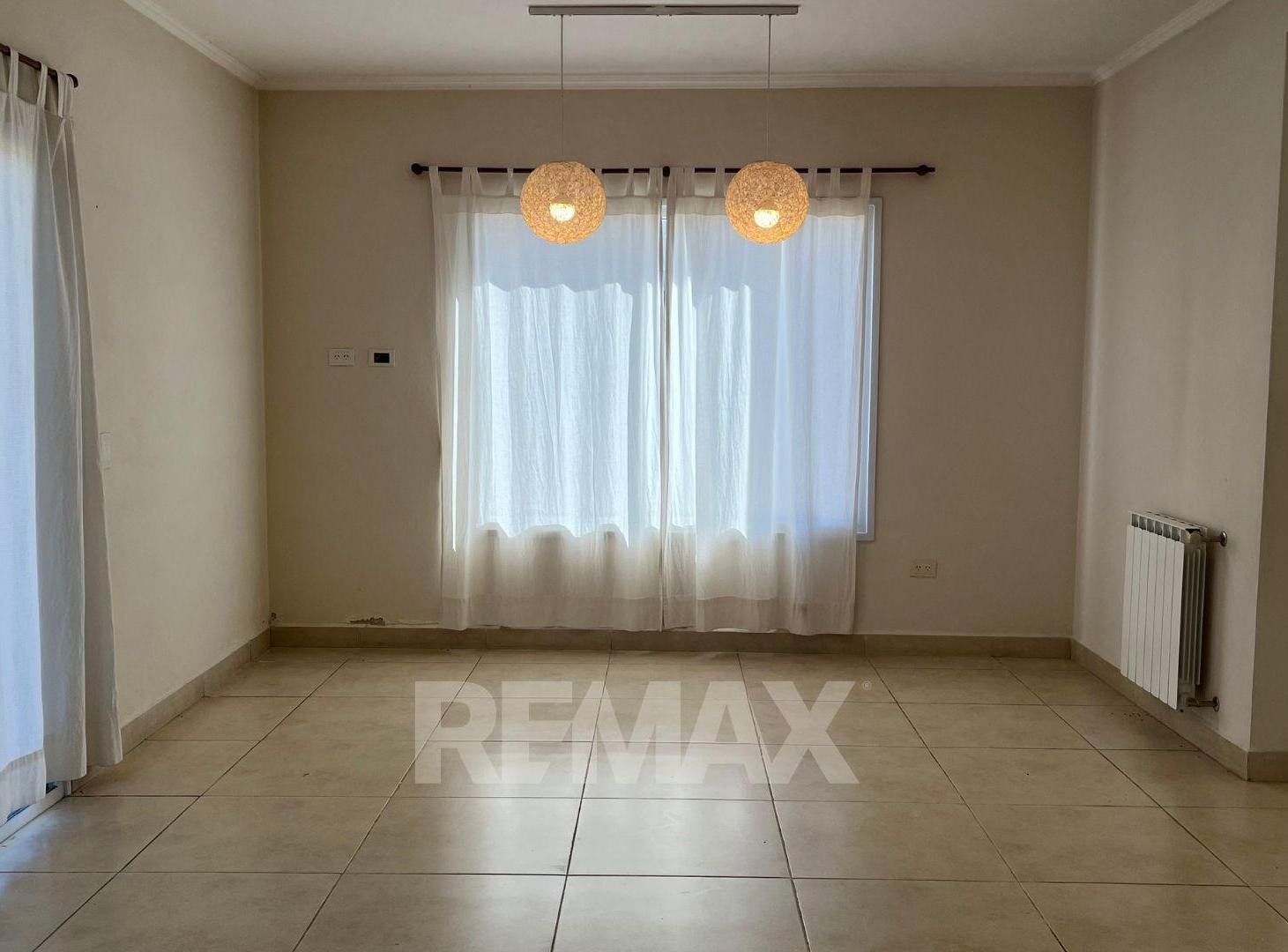 Foto de Casa venta de 4 amb 1500 mts lote Open Door Lujan, imagen 3