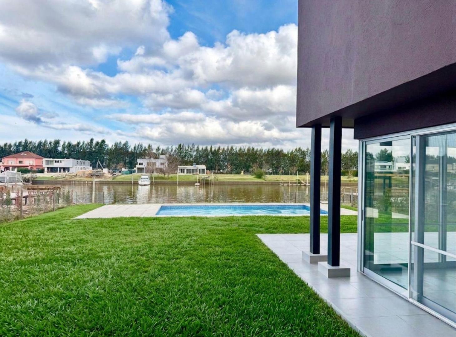Foto de Casa venta B°San Juan al rio Lujan-Tigre 5 dorm, imagen 2