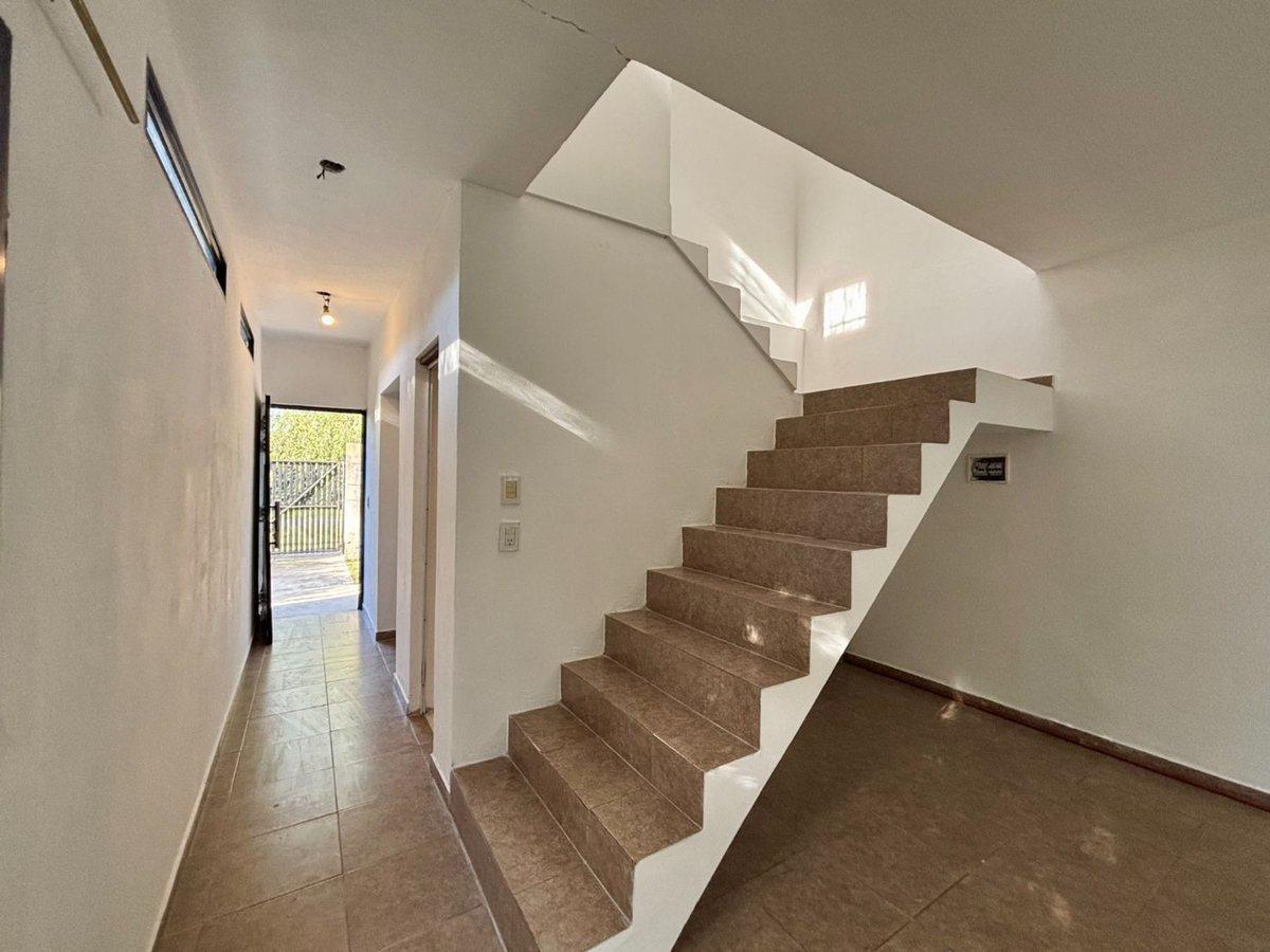 Foto de VENTA CASA 3 AMB 2 P. COCHERA PARQUE QUINCHO PILAR, imagen 3
