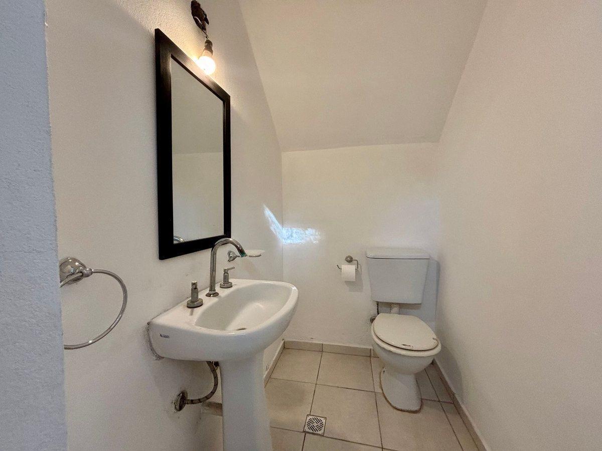 Foto de VENTA CASA 3 AMB 2 P. COCHERA PARQUE QUINCHO PILAR, imagen 2